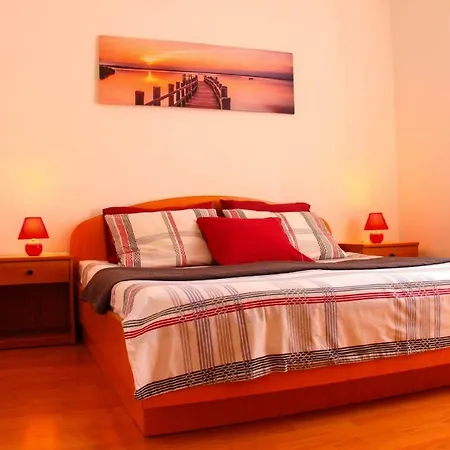 Eric I Paolo Apartment *