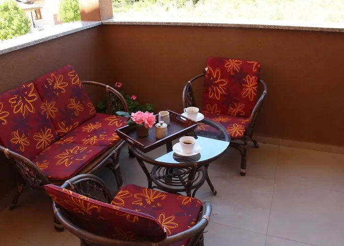 Eric I Paolo Apartment *