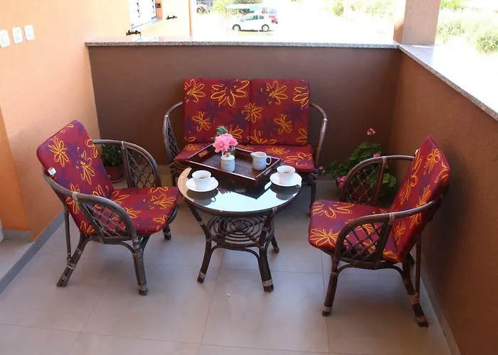 Eric I Paolo Apartment *