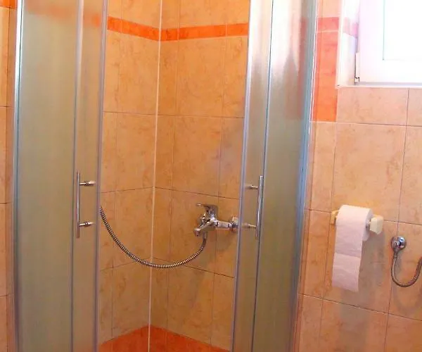 Eric I Paolo Apartment *